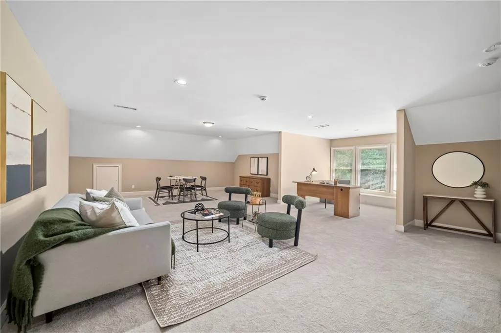 820 Heards Ferry Road, Atlanta, Georgia 30328, 6 Bedrooms Bedrooms, ,8 BathroomsBathrooms,Residential,For Sale,820 Heards Ferry Road,7736191