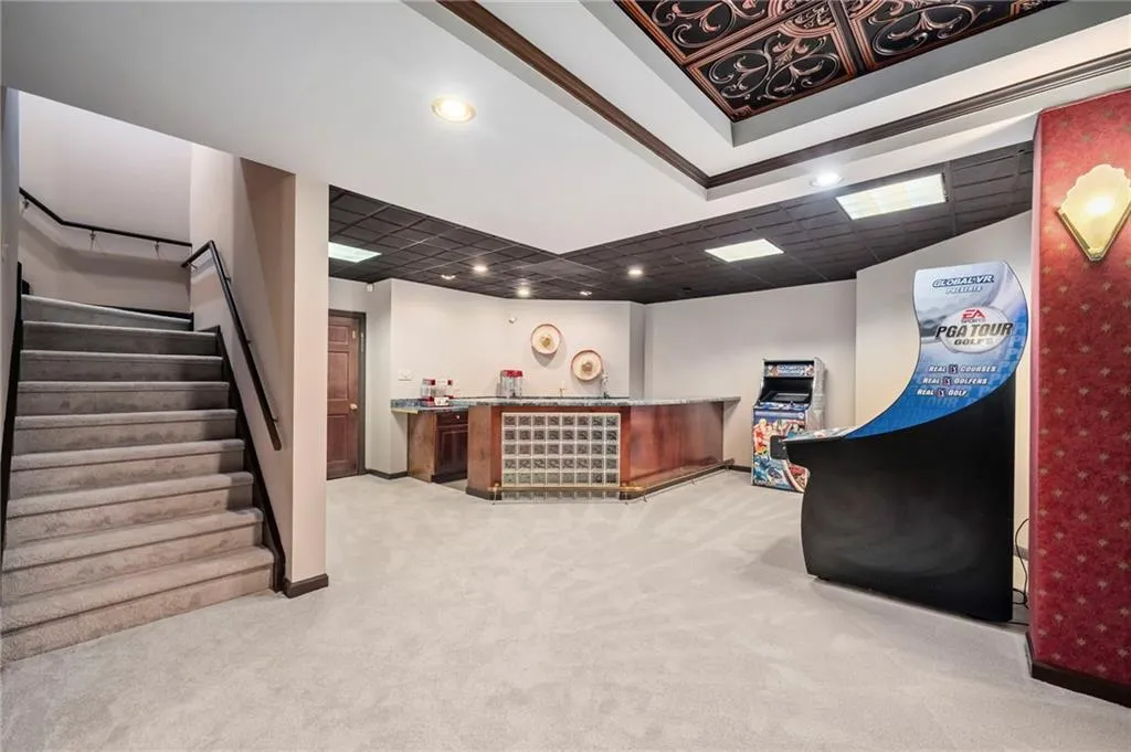 820 Heards Ferry Road, Atlanta, Georgia 30328, 6 Bedrooms Bedrooms, ,8 BathroomsBathrooms,Residential,For Sale,820 Heards Ferry Road,7736191