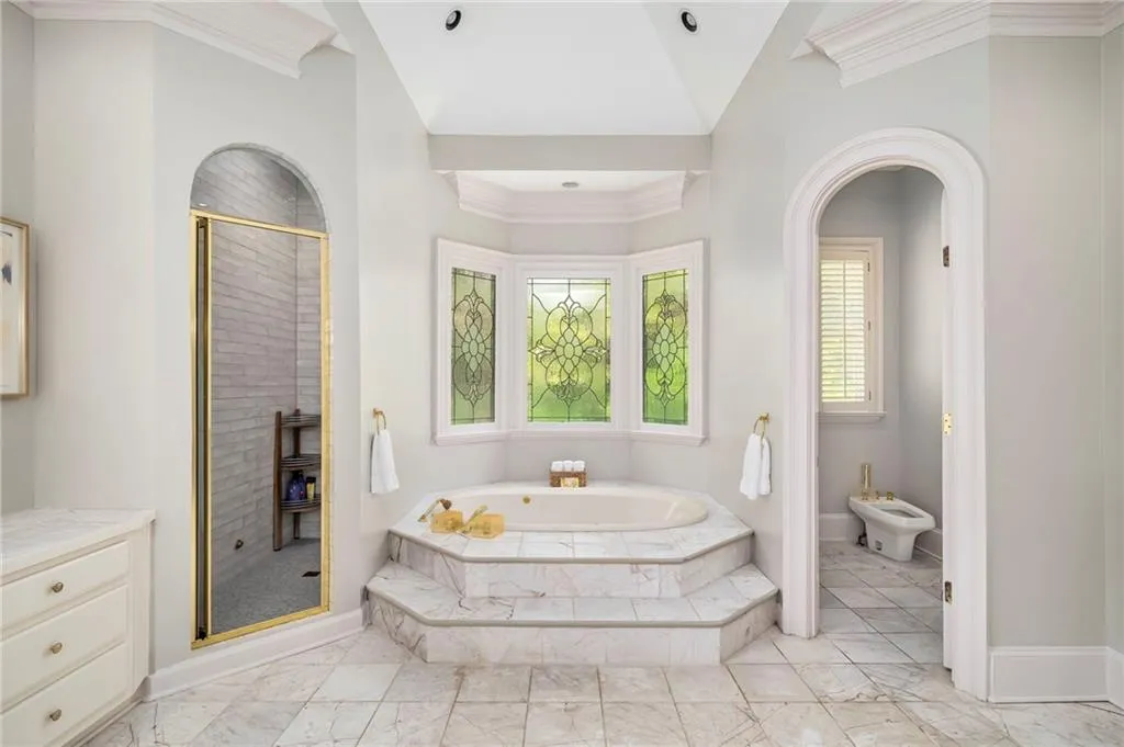 820 Heards Ferry Road, Atlanta, Georgia 30328, 6 Bedrooms Bedrooms, ,8 BathroomsBathrooms,Residential,For Sale,820 Heards Ferry Road,7736191