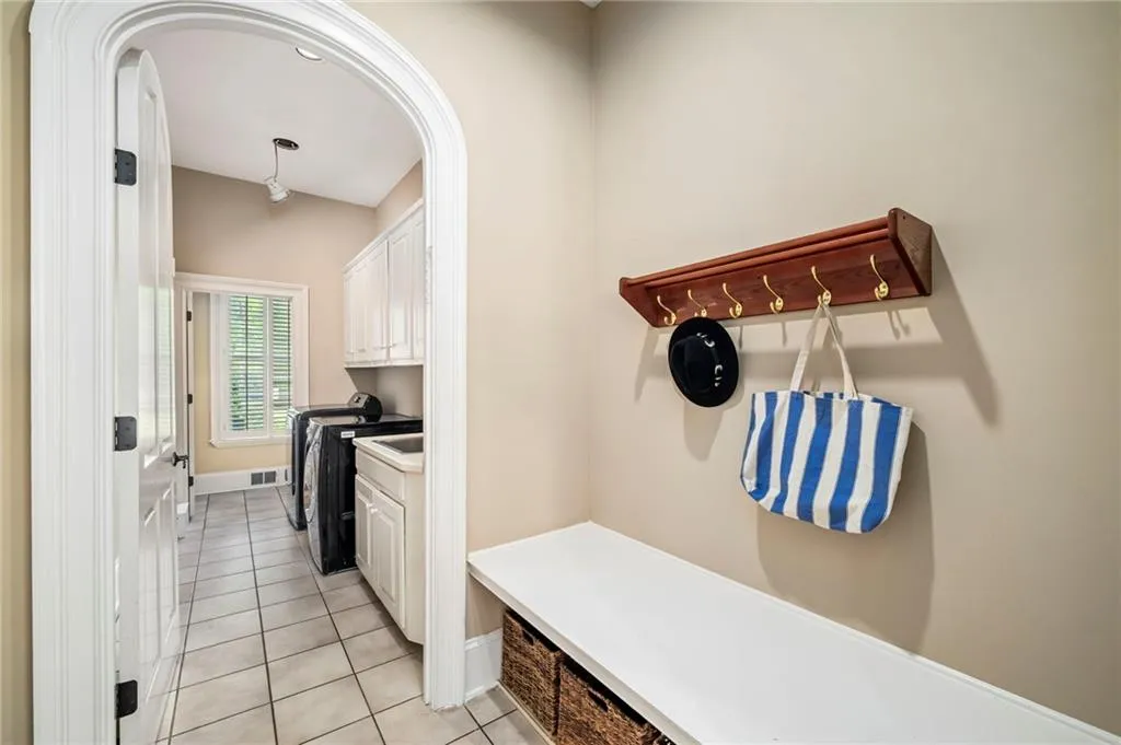 820 Heards Ferry Road, Atlanta, Georgia 30328, 6 Bedrooms Bedrooms, ,8 BathroomsBathrooms,Residential,For Sale,820 Heards Ferry Road,7736191
