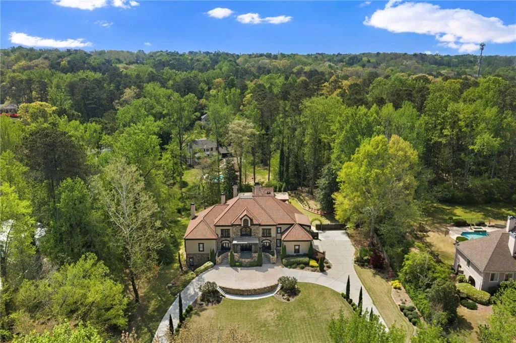 820 Heards Ferry Road, Atlanta, Georgia 30328, 6 Bedrooms Bedrooms, ,8 BathroomsBathrooms,Residential,For Sale,820 Heards Ferry Road,7736191