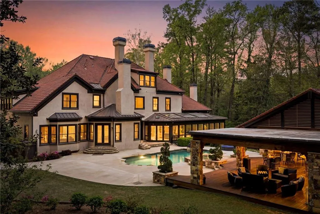 820 Heards Ferry Road, Atlanta, Georgia 30328, 6 Bedrooms Bedrooms, ,8 BathroomsBathrooms,Residential,For Sale,820 Heards Ferry Road,7736191