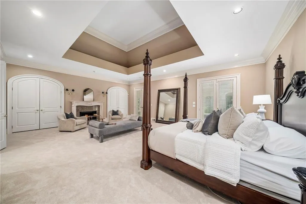 820 Heards Ferry Road, Atlanta, Georgia 30328, 6 Bedrooms Bedrooms, ,8 BathroomsBathrooms,Residential,For Sale,820 Heards Ferry Road,7736191