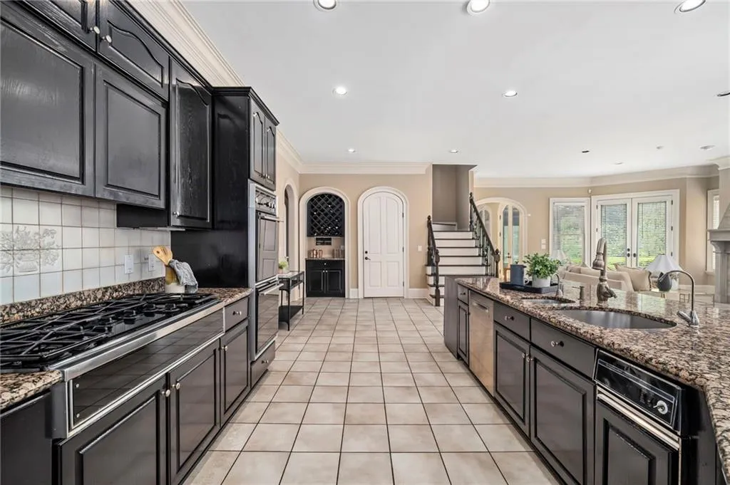 820 Heards Ferry Road, Atlanta, Georgia 30328, 6 Bedrooms Bedrooms, ,8 BathroomsBathrooms,Residential,For Sale,820 Heards Ferry Road,7736191