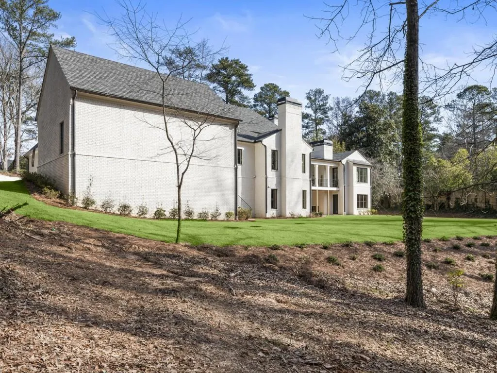 5315 Riverview Road, Atlanta, Georgia 30327, 5 Bedrooms Bedrooms, ,5 BathroomsBathrooms,Residential,Sold,5315 Riverview Road,6732449
