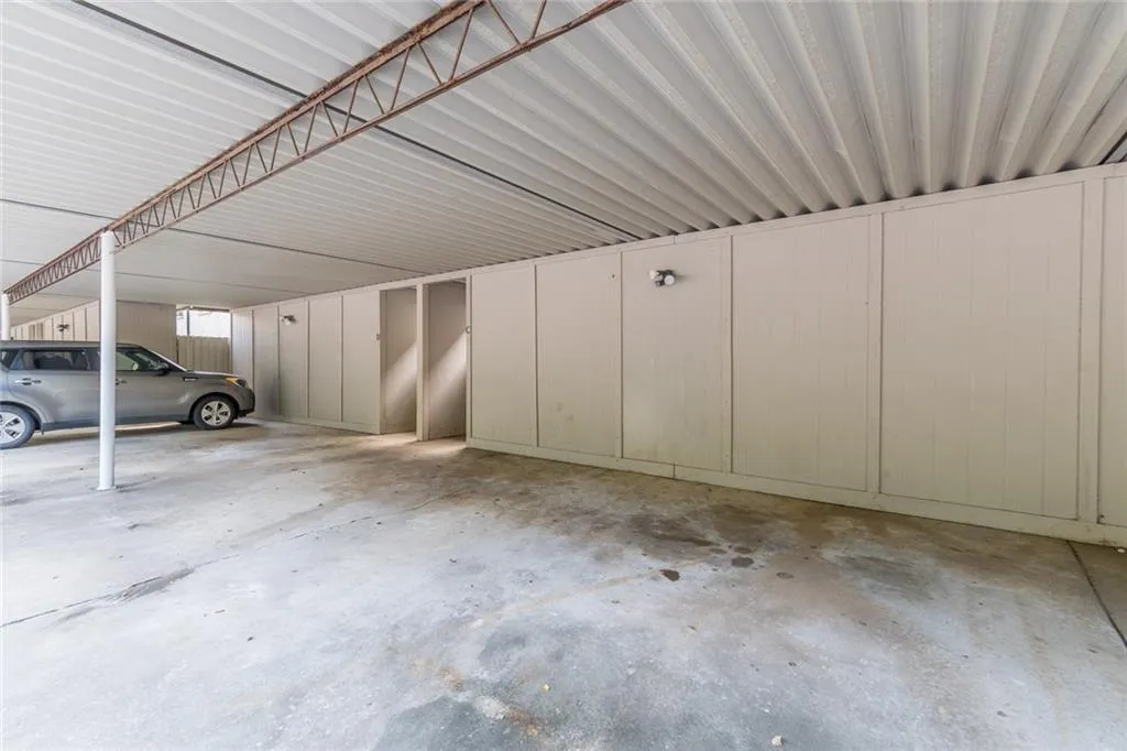 320 Winding River Drive Unit C, Sandy Springs, Georgia 30350, 2 Bedrooms Bedrooms, ,2 BathroomsBathrooms,Residential,Sold,320 Winding River Drive Unit C,6784735