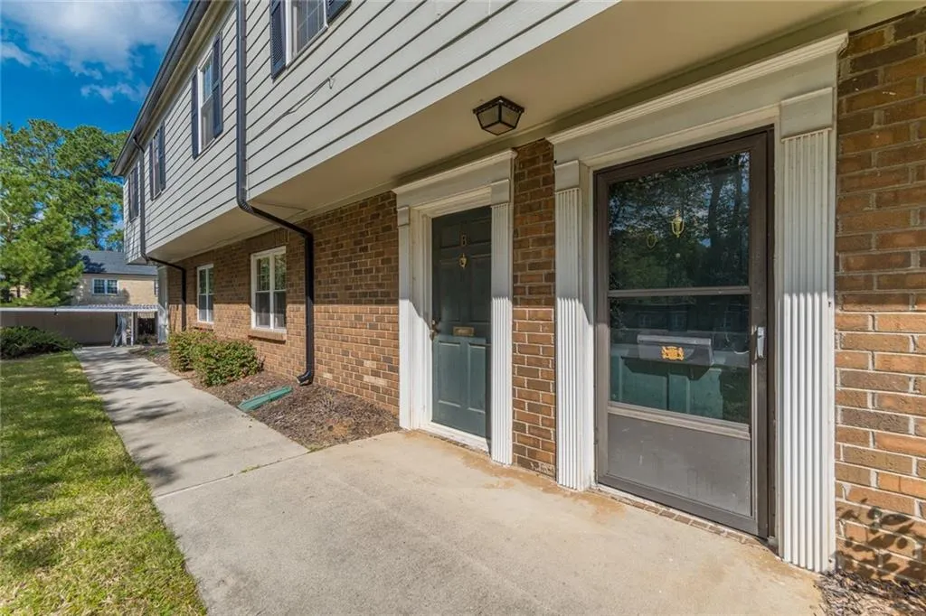 320 Winding River Drive Unit C, Sandy Springs, Georgia 30350, 2 Bedrooms Bedrooms, ,2 BathroomsBathrooms,Residential,Sold,320 Winding River Drive Unit C,6784735