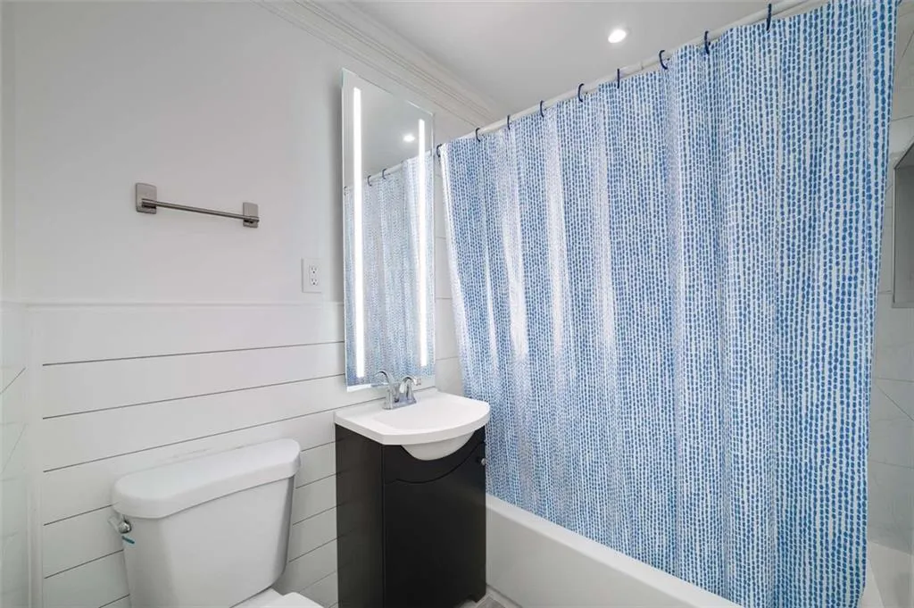 3510 Roswell Road Nw Unit M4, Atlanta, Georgia 30305, 2 Bedrooms Bedrooms, 0 ,2 BathroomsBathrooms,Residential,For Sale,3510 Roswell Road Nw Unit M4,7744882