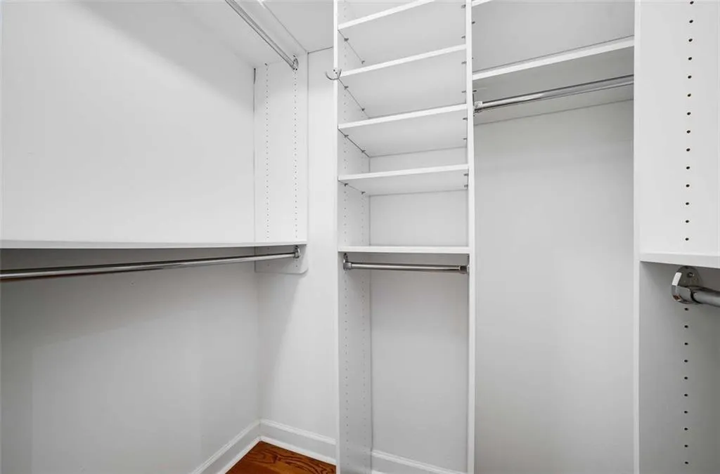 3510 Roswell Road Nw Unit M4, Atlanta, Georgia 30305, 2 Bedrooms Bedrooms, 0 ,2 BathroomsBathrooms,Residential,For Sale,3510 Roswell Road Nw Unit M4,7744882