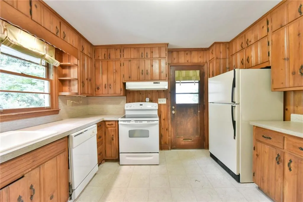 640 Patrick Place, Atlanta, Georgia 30328, 3 Bedrooms Bedrooms, ,2 BathroomsBathrooms,Residential,Sold,640 Patrick Place,6079729 640 Patrick Place, Atlanta, Georgia 30328, 3 Bedrooms Bedrooms, ,2 BathroomsBathrooms,Residential,Sold,640 Patrick Place,6079729