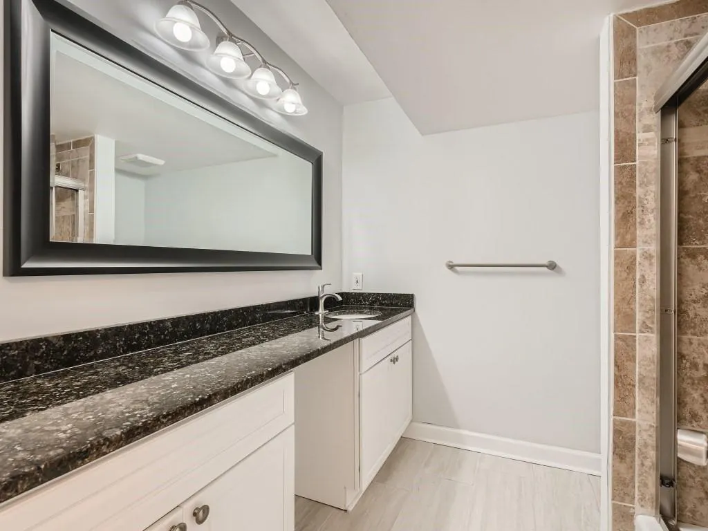 6851 Roswell Road Unit 17, Atlanta, Georgia 30328, 4 Bedrooms Bedrooms, ,2 BathroomsBathrooms,Residential,Sold,6851 Roswell Road Unit 17,7250036