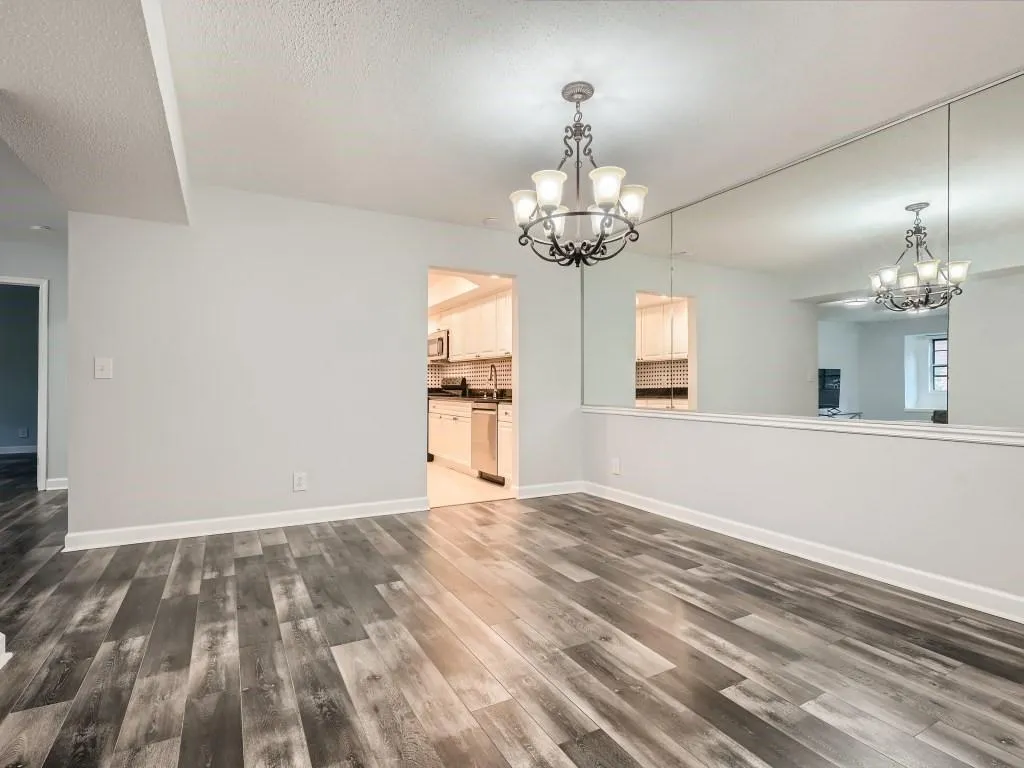 6851 Roswell Road Unit 17, Atlanta, Georgia 30328, 4 Bedrooms Bedrooms, ,2 BathroomsBathrooms,Residential,Sold,6851 Roswell Road Unit 17,7250036