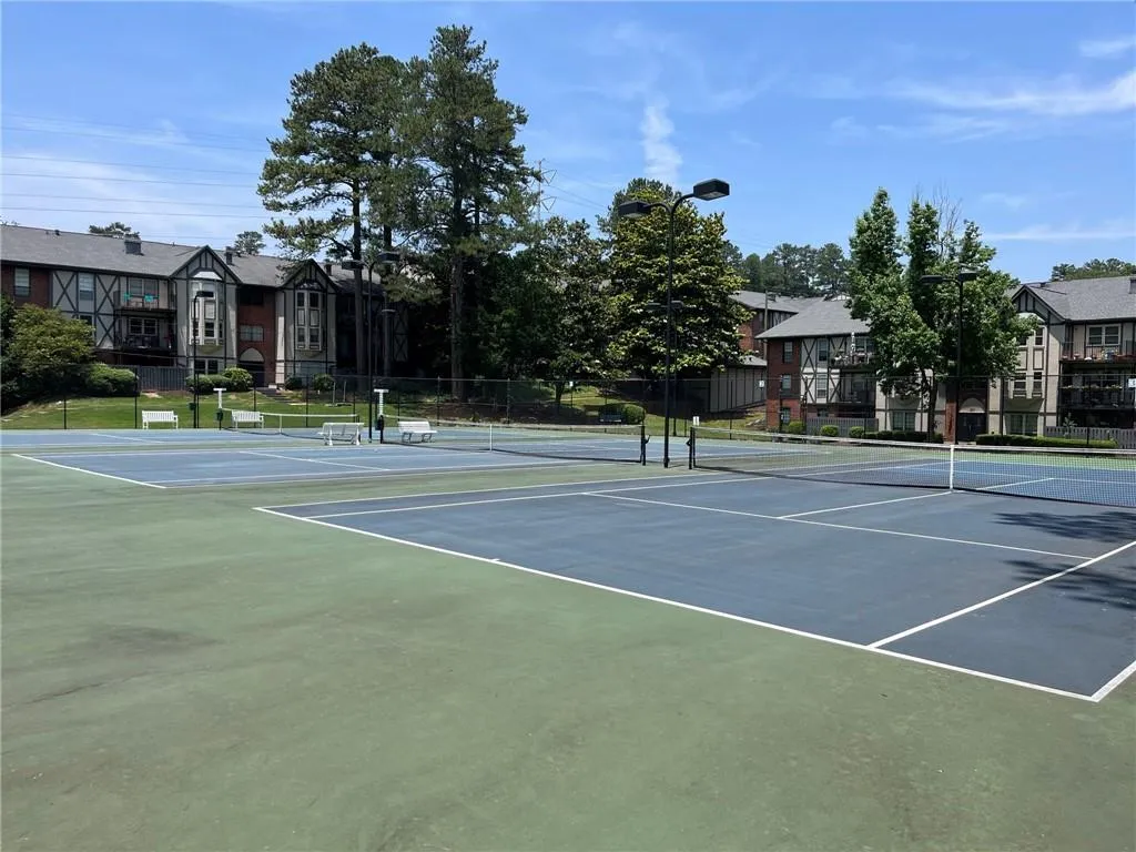 6851 Roswell Road Unit 17, Atlanta, Georgia 30328, 4 Bedrooms Bedrooms, ,2 BathroomsBathrooms,Residential,Sold,6851 Roswell Road Unit 17,7250036