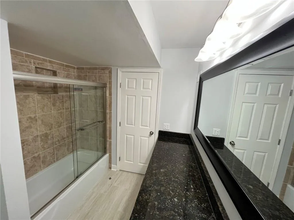 6851 Roswell Road Unit 17, Atlanta, Georgia 30328, 4 Bedrooms Bedrooms, ,2 BathroomsBathrooms,Residential,Sold,6851 Roswell Road Unit 17,7250036