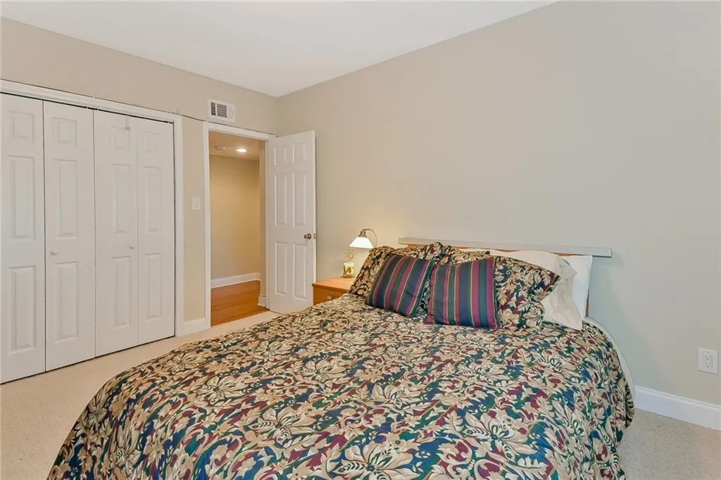 6980 Roswell Road Unit D10, Atlanta, Georgia 30328, 2 Bedrooms Bedrooms, ,2 BathroomsBathrooms,Residential,Sold,6980 Roswell Road Unit D10,6541659