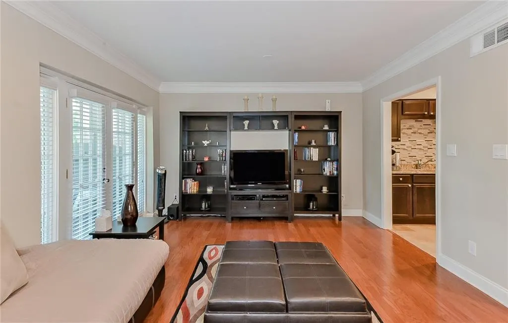 6980 Roswell Road Unit D10, Atlanta, Georgia 30328, 2 Bedrooms Bedrooms, ,2 BathroomsBathrooms,Residential,Sold,6980 Roswell Road Unit D10,6541659