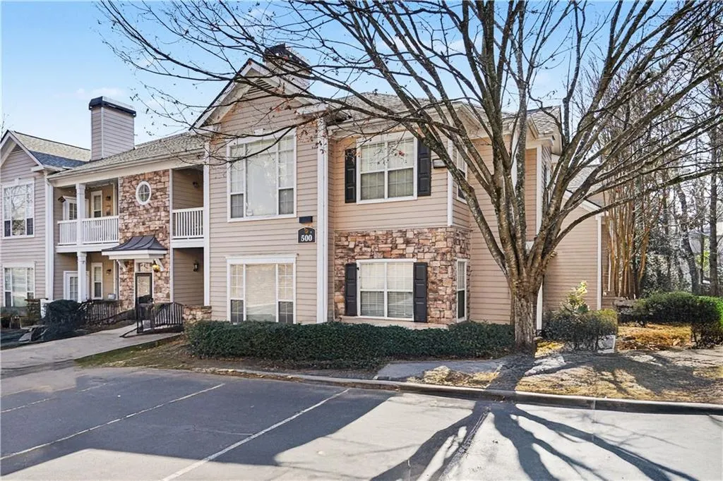 2400 Cumberland Parkway Se Unit 5/511, Atlanta, Georgia 30339, 2 Bedrooms Bedrooms, 0 ,1 BathroomBathrooms,Residential,For Sale,2400 Cumberland Parkway Se Unit 5/511,7708683