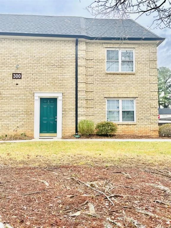 300 Winding River Drive Unit H, Sandy Springs, Georgia 30350, 3 Bedrooms Bedrooms, ,2 BathroomsBathrooms,Residential,Sold,300 Winding River Drive Unit H,7032228