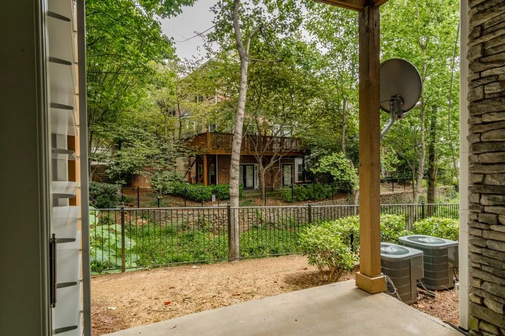 5600 Glenridge Park, Atlanta, Georgia 30342, 2 Bedrooms Bedrooms, ,2 BathroomsBathrooms,Residential,Sold,5600 Glenridge Park,6608829