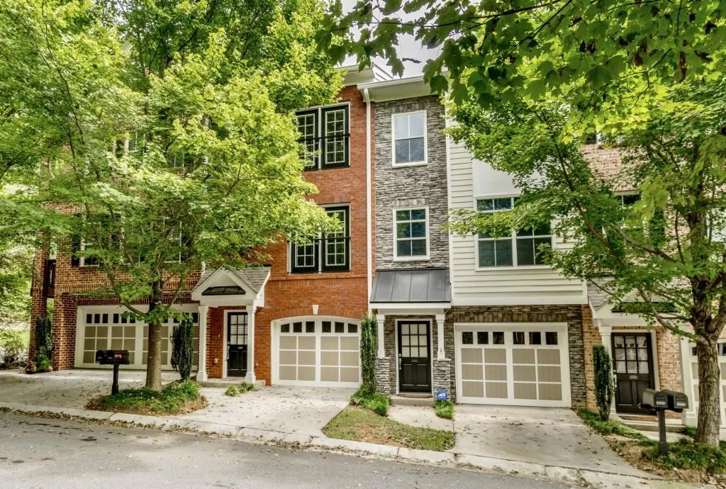 5600 Glenridge Park, Atlanta, Georgia 30342, 2 Bedrooms Bedrooms, ,2 BathroomsBathrooms,Residential,Sold,5600 Glenridge Park,6608829