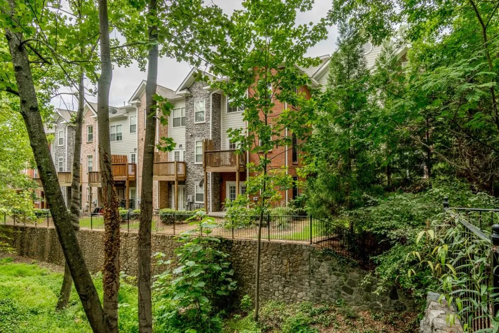 5600 Glenridge Park, Atlanta, Georgia 30342, 2 Bedrooms Bedrooms, ,2 BathroomsBathrooms,Residential,Sold,5600 Glenridge Park,6608829
