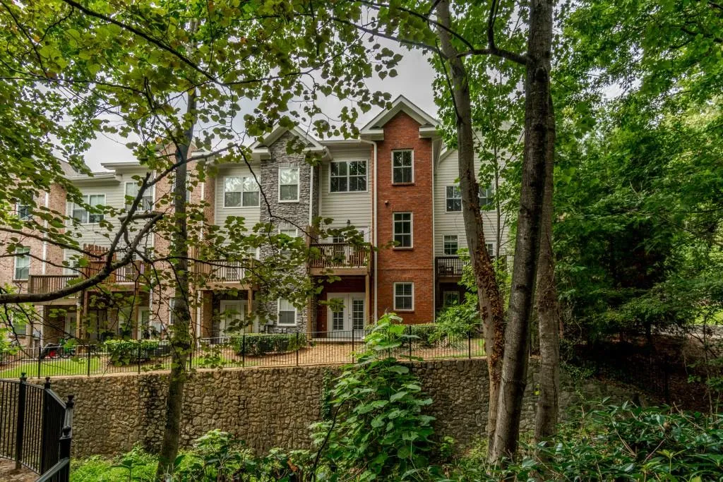 5600 Glenridge Park, Atlanta, Georgia 30342, 2 Bedrooms Bedrooms, ,2 BathroomsBathrooms,Residential,Sold,5600 Glenridge Park,6608829