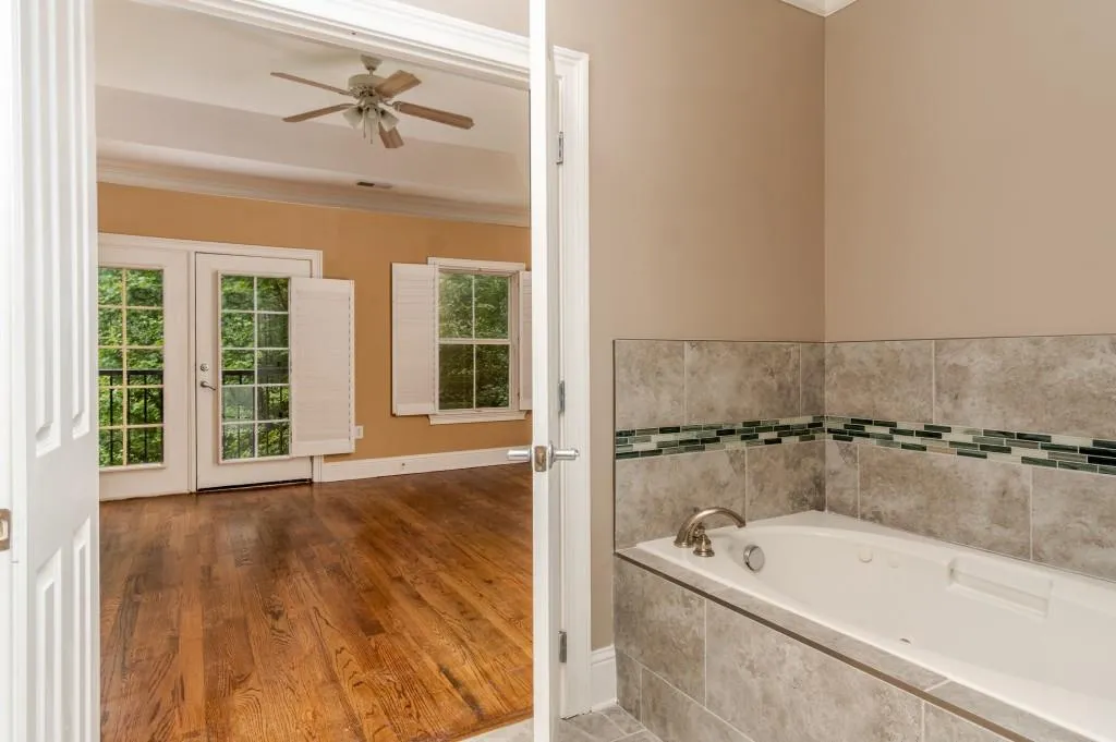 5600 Glenridge Park, Atlanta, Georgia 30342, 2 Bedrooms Bedrooms, ,2 BathroomsBathrooms,Residential,Sold,5600 Glenridge Park,6608829