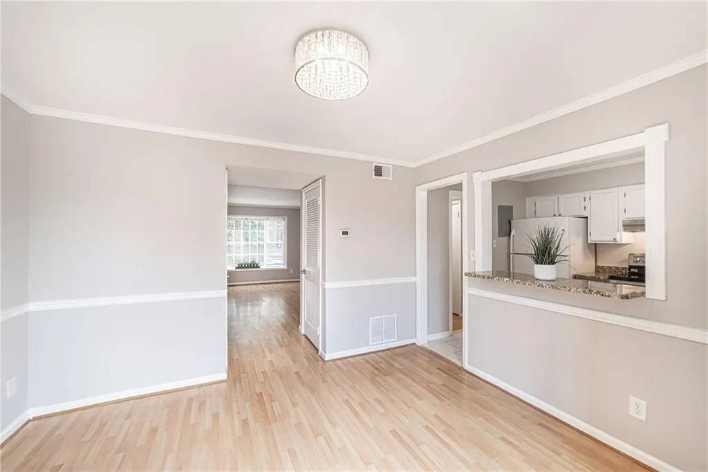 6520 Roswell Road Unit 48, Sandy Springs, Georgia 30328, 2 Bedrooms Bedrooms, ,1 BathroomBathrooms,Residential,Sold,6520 Roswell Road Unit 48,6920265