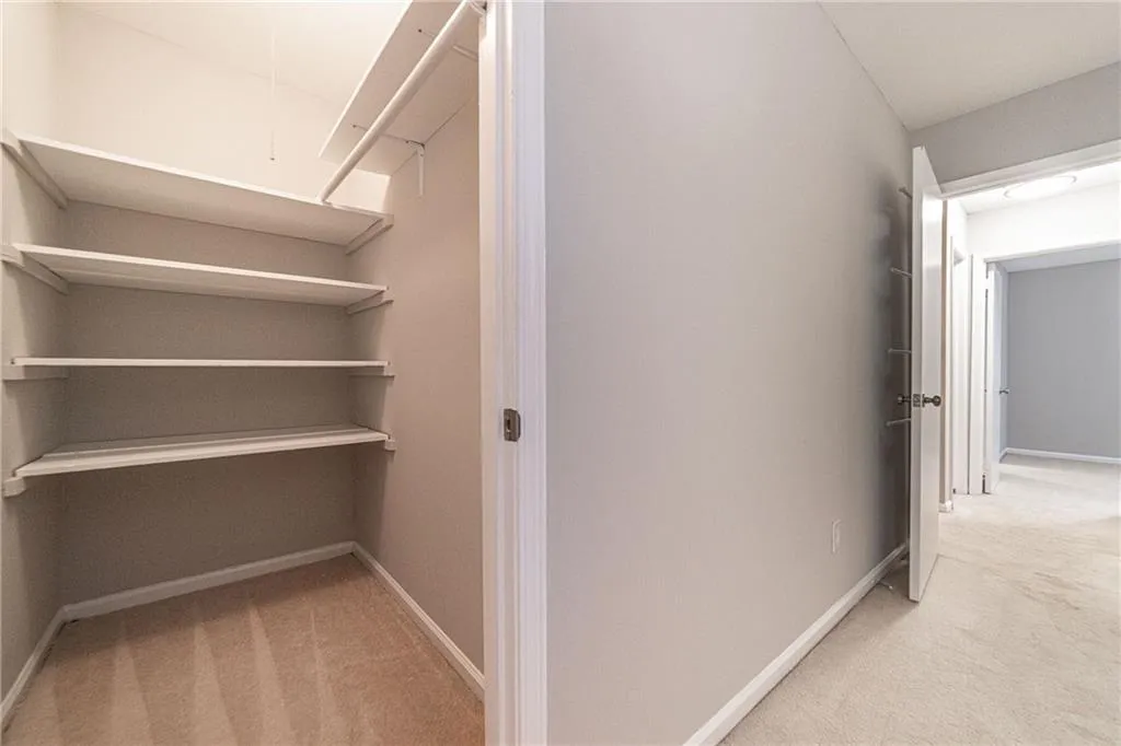 6520 Roswell Road Unit 48, Sandy Springs, Georgia 30328, 2 Bedrooms Bedrooms, ,1 BathroomBathrooms,Residential,Sold,6520 Roswell Road Unit 48,6920265