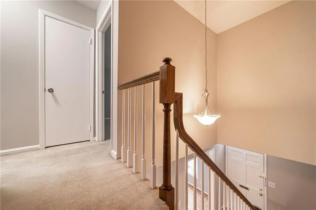 6520 Roswell Road Unit 48, Sandy Springs, Georgia 30328, 2 Bedrooms Bedrooms, ,1 BathroomBathrooms,Residential,Sold,6520 Roswell Road Unit 48,6920265