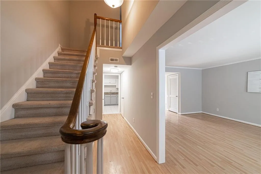 6520 Roswell Road Unit 48, Sandy Springs, Georgia 30328, 2 Bedrooms Bedrooms, ,1 BathroomBathrooms,Residential,Sold,6520 Roswell Road Unit 48,6920265