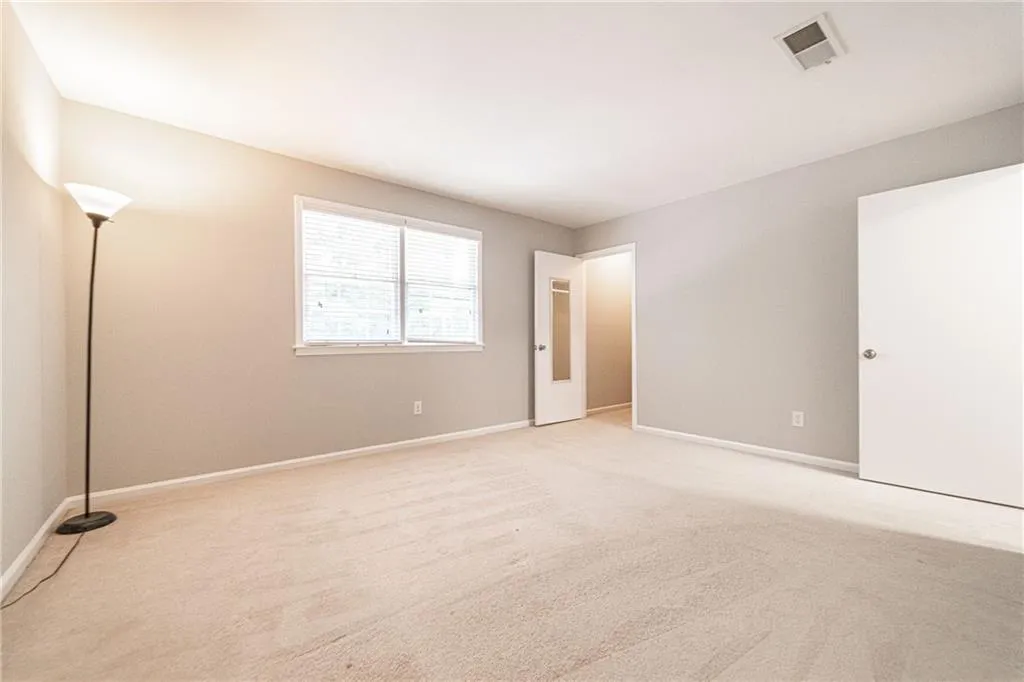 6520 Roswell Road Unit 48, Sandy Springs, Georgia 30328, 2 Bedrooms Bedrooms, ,1 BathroomBathrooms,Residential,Sold,6520 Roswell Road Unit 48,6920265