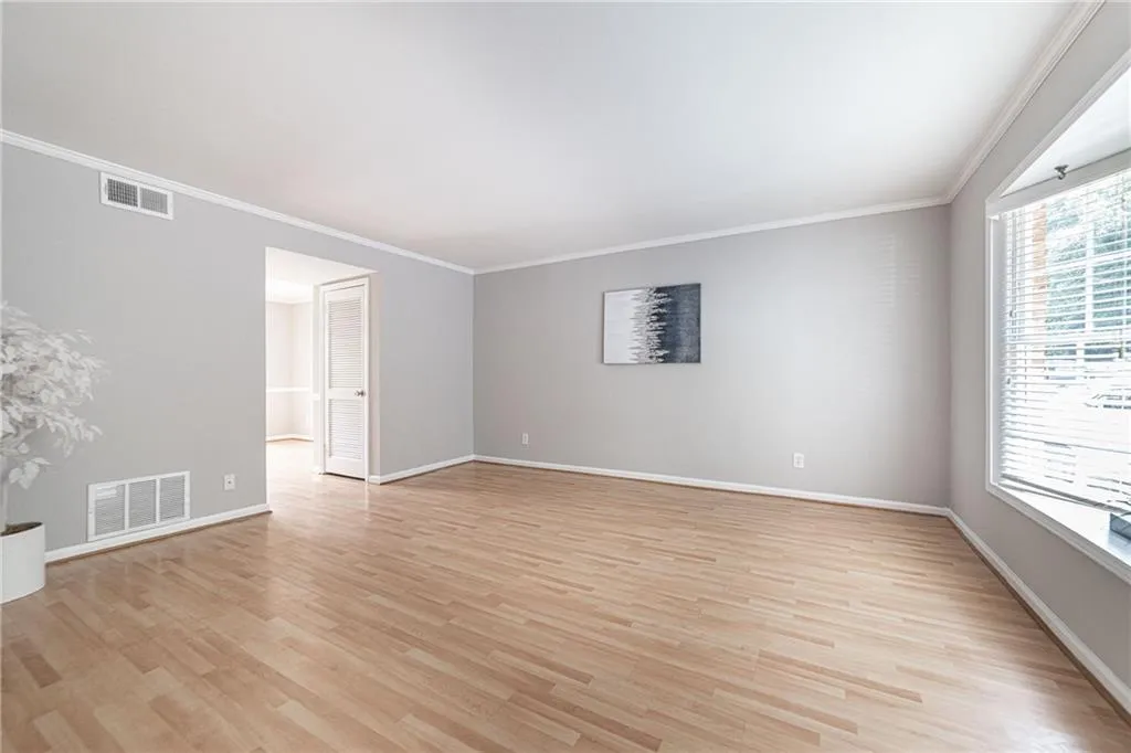 6520 Roswell Road Unit 48, Sandy Springs, Georgia 30328, 2 Bedrooms Bedrooms, ,1 BathroomBathrooms,Residential,Sold,6520 Roswell Road Unit 48,6920265