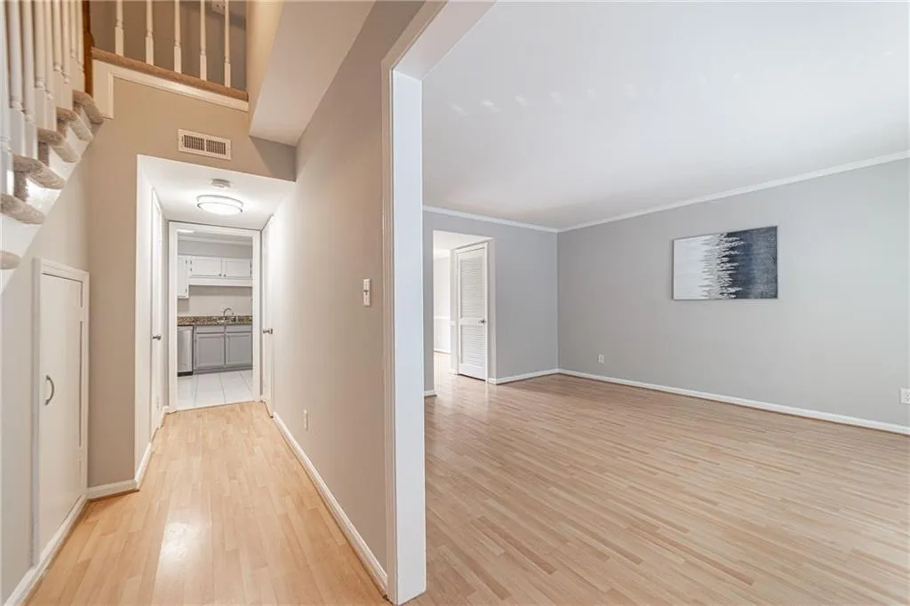 6520 Roswell Road Unit 48, Sandy Springs, Georgia 30328, 2 Bedrooms Bedrooms, ,1 BathroomBathrooms,Residential,Sold,6520 Roswell Road Unit 48,6920265
