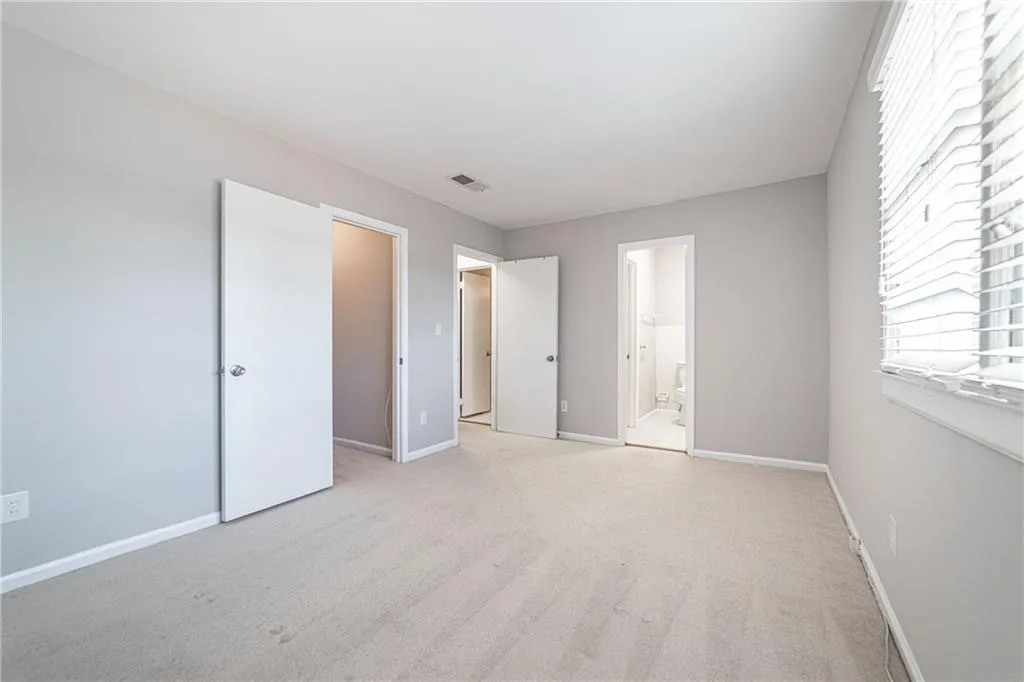 6520 Roswell Road Unit 48, Sandy Springs, Georgia 30328, 2 Bedrooms Bedrooms, ,1 BathroomBathrooms,Residential,Sold,6520 Roswell Road Unit 48,6920265