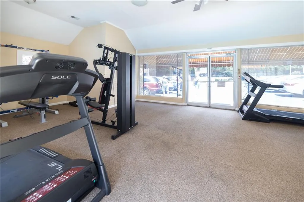 6520 Roswell Road Unit 48, Sandy Springs, Georgia 30328, 2 Bedrooms Bedrooms, ,1 BathroomBathrooms,Residential,Sold,6520 Roswell Road Unit 48,6920265