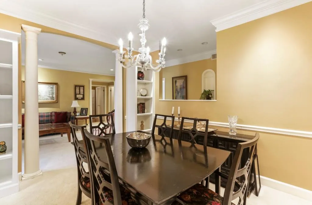 5615 Chemin De Vie, Sandy Springs, Georgia 30342, 2 Bedrooms Bedrooms, ,2 BathroomsBathrooms,Residential,Sold,5615 Chemin De Vie,6995305
