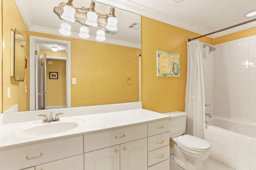 5615 Chemin De Vie, Sandy Springs, Georgia 30342, 2 Bedrooms Bedrooms, ,2 BathroomsBathrooms,Residential,Sold,5615 Chemin De Vie,6995305