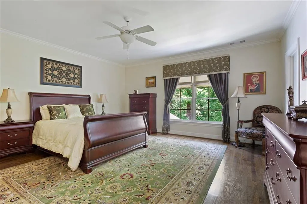 4799 Lake Forrest Drive, Sandy Springs, Georgia 30342, 7 Bedrooms Bedrooms, ,6 BathroomsBathrooms,Residential,Sold,4799 Lake Forrest Drive,6606942