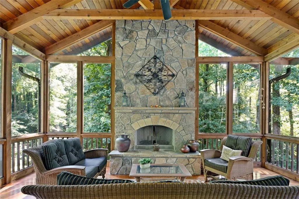 4799 Lake Forrest Drive, Sandy Springs, Georgia 30342, 7 Bedrooms Bedrooms, ,6 BathroomsBathrooms,Residential,Sold,4799 Lake Forrest Drive,6606942