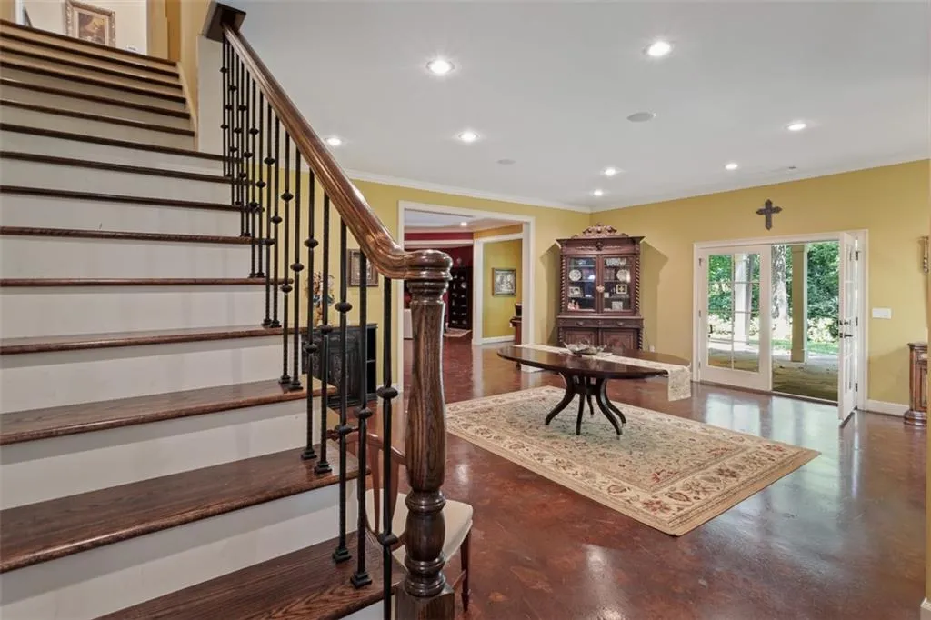 4799 Lake Forrest Drive, Sandy Springs, Georgia 30342, 7 Bedrooms Bedrooms, ,6 BathroomsBathrooms,Residential,Sold,4799 Lake Forrest Drive,6606942