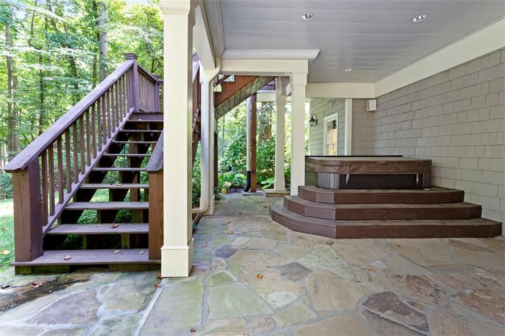 4799 Lake Forrest Drive, Sandy Springs, Georgia 30342, 7 Bedrooms Bedrooms, ,6 BathroomsBathrooms,Residential,Sold,4799 Lake Forrest Drive,6606942