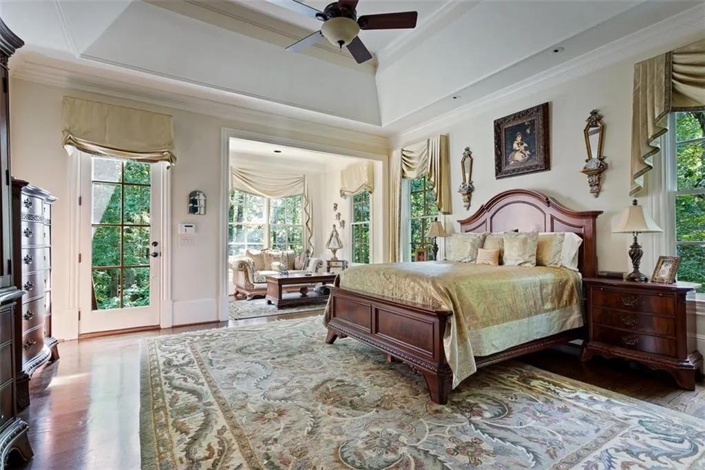 4799 Lake Forrest Drive, Sandy Springs, Georgia 30342, 7 Bedrooms Bedrooms, ,6 BathroomsBathrooms,Residential,Sold,4799 Lake Forrest Drive,6606942