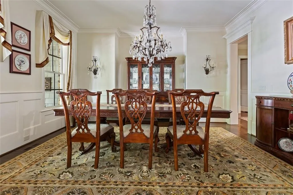 4799 Lake Forrest Drive, Sandy Springs, Georgia 30342, 7 Bedrooms Bedrooms, ,6 BathroomsBathrooms,Residential,Sold,4799 Lake Forrest Drive,6606942