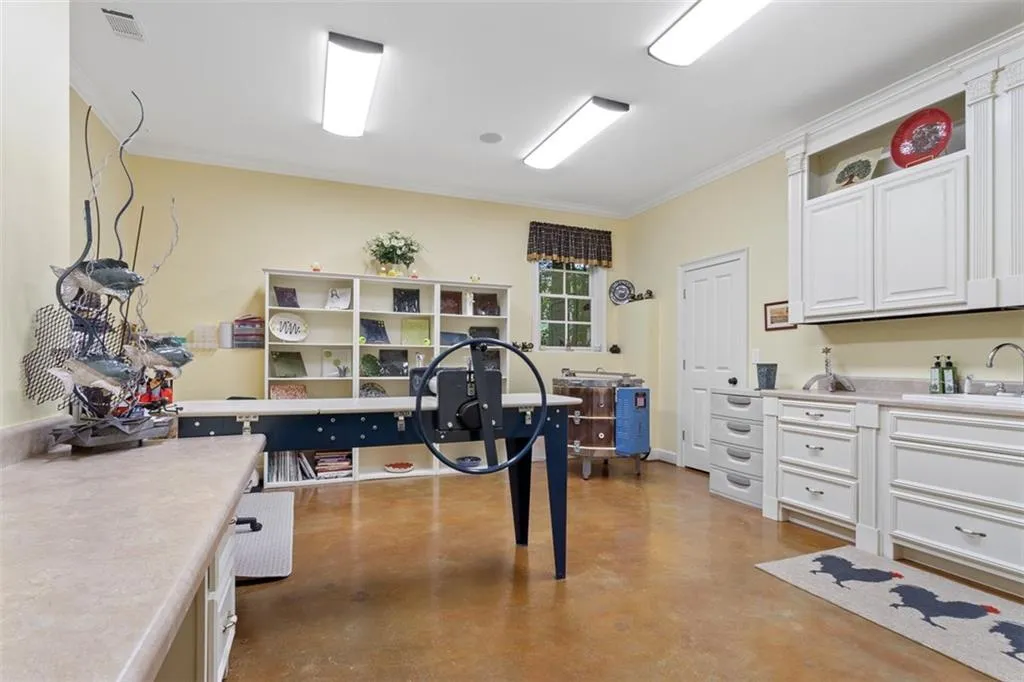 4799 Lake Forrest Drive, Sandy Springs, Georgia 30342, 7 Bedrooms Bedrooms, ,6 BathroomsBathrooms,Residential,Sold,4799 Lake Forrest Drive,6606942