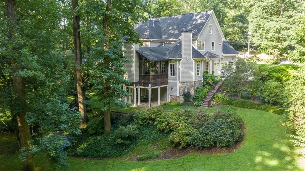 4799 Lake Forrest Drive, Sandy Springs, Georgia 30342, 7 Bedrooms Bedrooms, ,6 BathroomsBathrooms,Residential,Sold,4799 Lake Forrest Drive,6606942