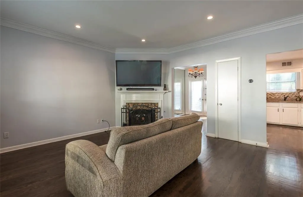 305 Wedgewood Way, Atlanta, Georgia 30350, 2 Bedrooms Bedrooms, ,2 BathroomsBathrooms,Residential,Sold,305 Wedgewood Way,5909776