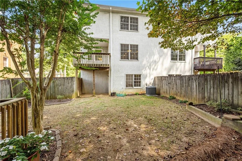9123 Carroll Manor Drive, Sandy Springs, Georgia 30350, 3 Bedrooms Bedrooms, ,2 BathroomsBathrooms,Residential,Sold,9123 Carroll Manor Drive,6945008