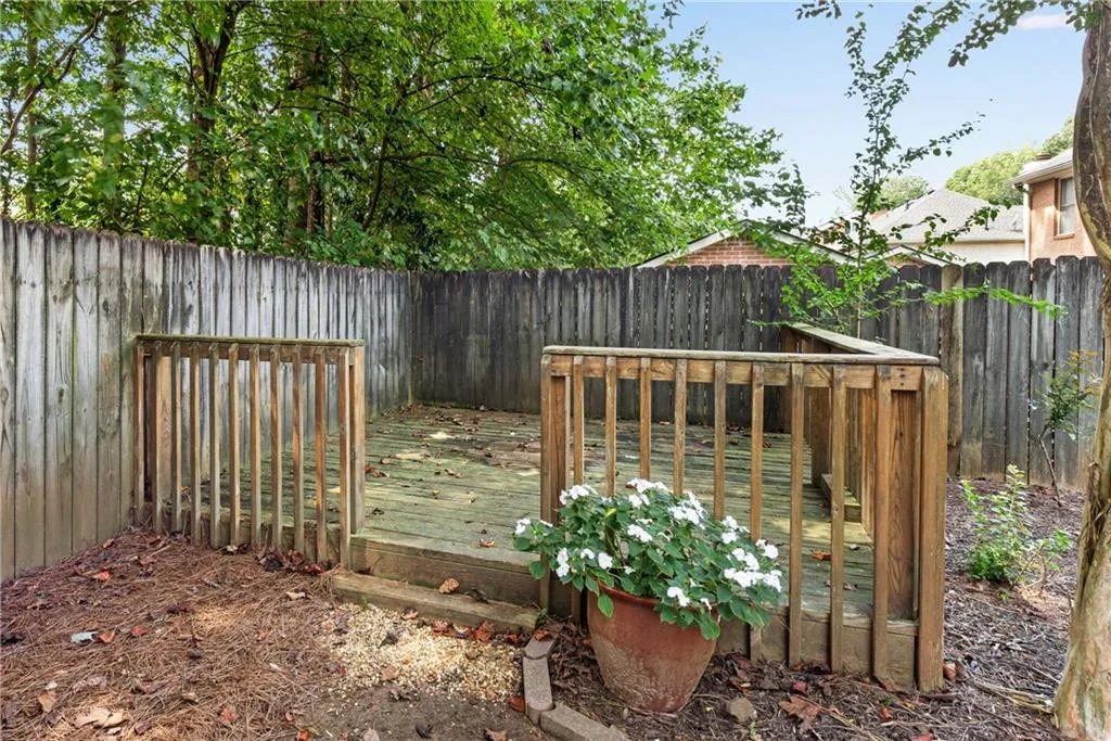 9123 Carroll Manor Drive, Sandy Springs, Georgia 30350, 3 Bedrooms Bedrooms, ,2 BathroomsBathrooms,Residential,Sold,9123 Carroll Manor Drive,6945008