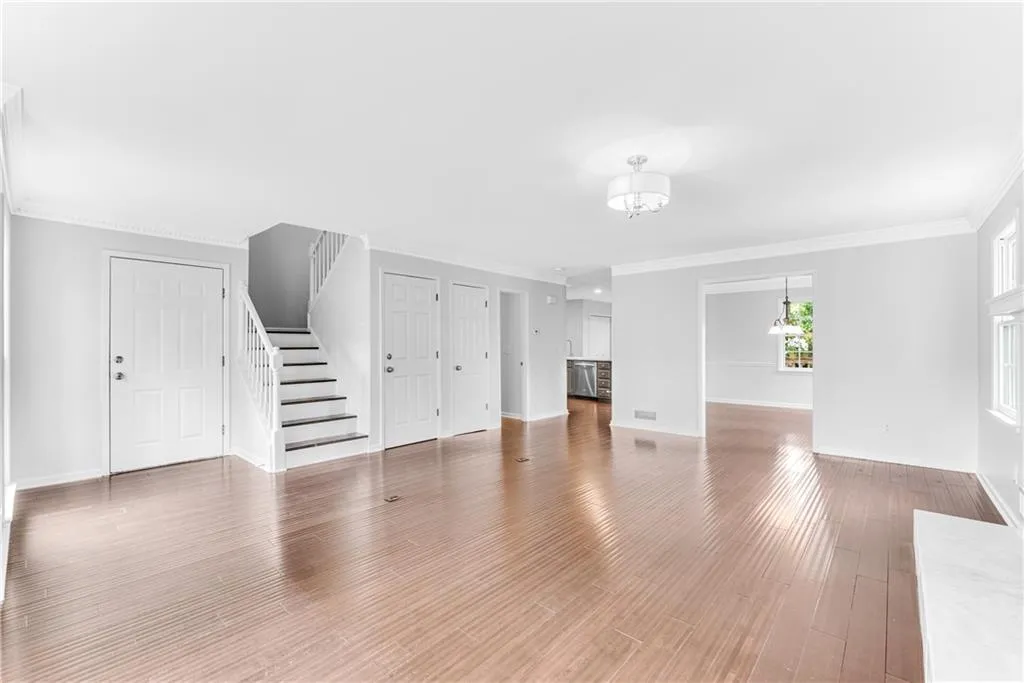 9123 Carroll Manor Drive, Sandy Springs, Georgia 30350, 3 Bedrooms Bedrooms, ,2 BathroomsBathrooms,Residential,Sold,9123 Carroll Manor Drive,6945008